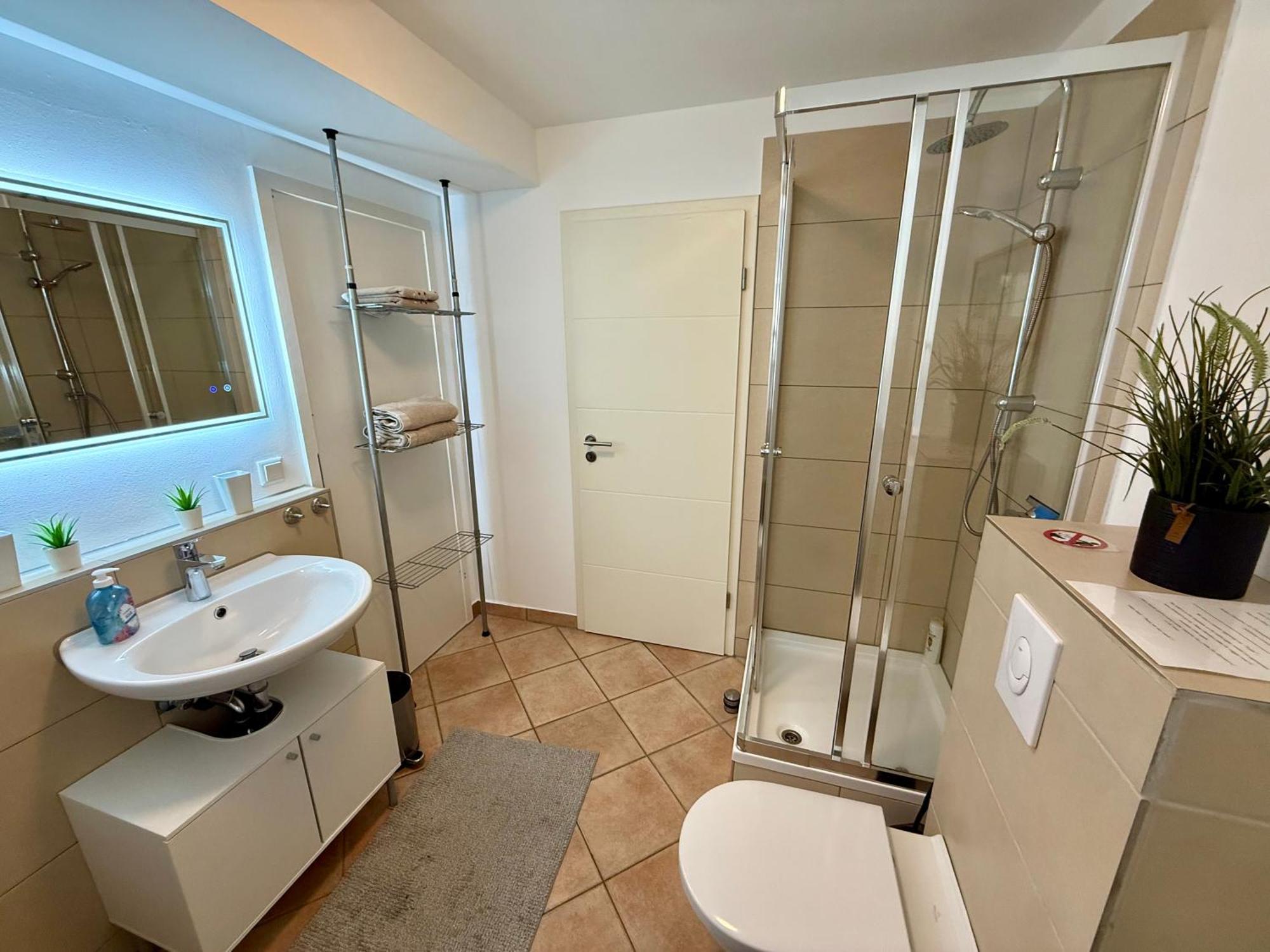 Maisonette-Apartment-Mit Glassfaseranschluss Bruggen  Luaran gambar
